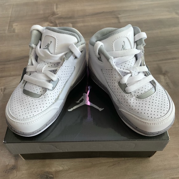 Boys Jordan After Game Size 7C - Picture 1 of 5